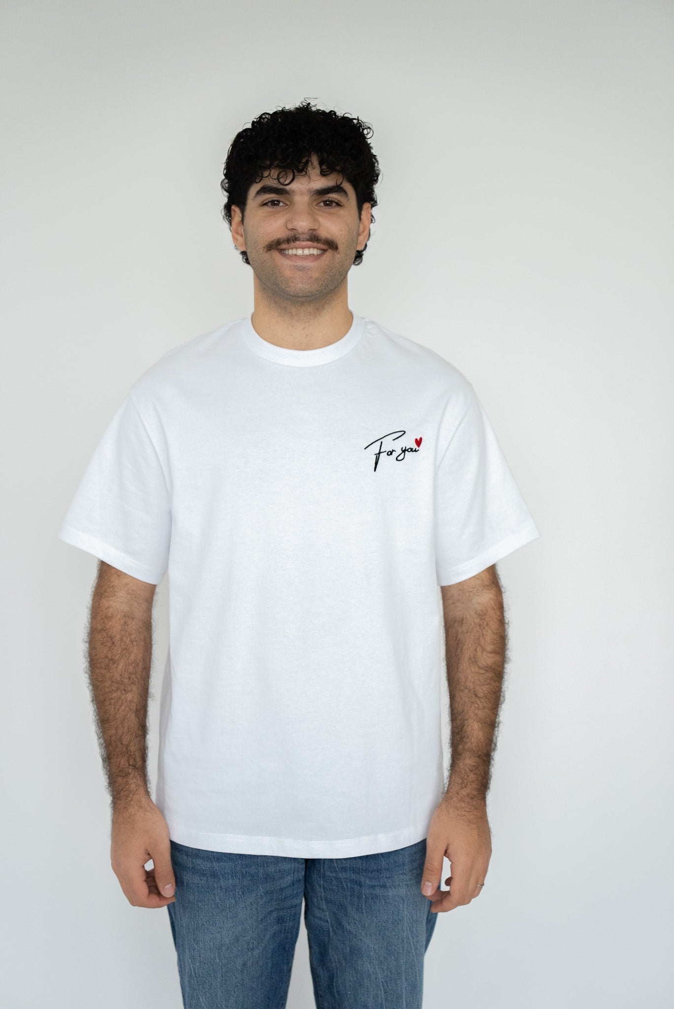 Slightly Oversized White T-shirt – MoNa The Label